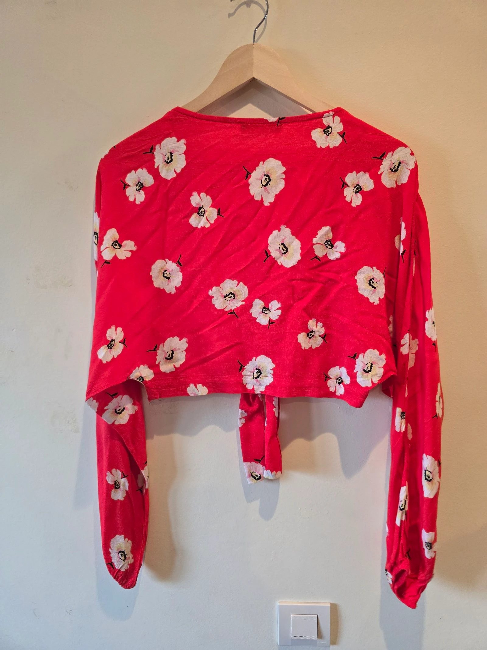 Top crop rood bloemen gebonden Bershka – photo 2